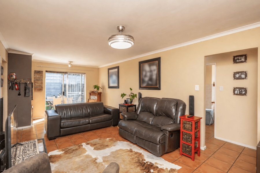 2 Bedroom Property for Sale in Protea Heights Western Cape
